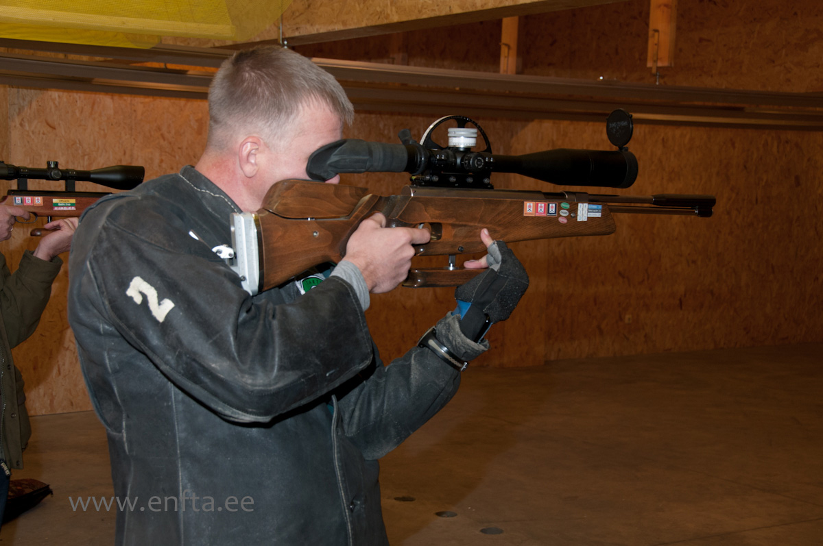 Meelis Kurvits, Weihrauch HW 97 K V-Glide LP, Hawke SideWinder 8-32x56